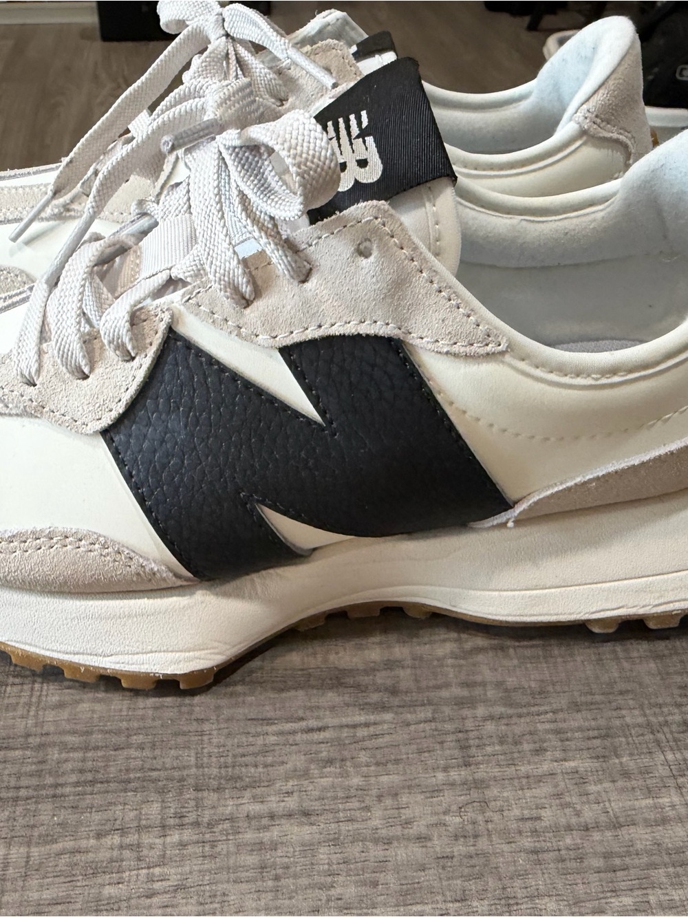 New Balance 327 White and Black Retro Runner